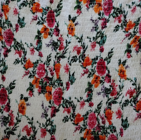 Top. Large - Picture 2 of 2